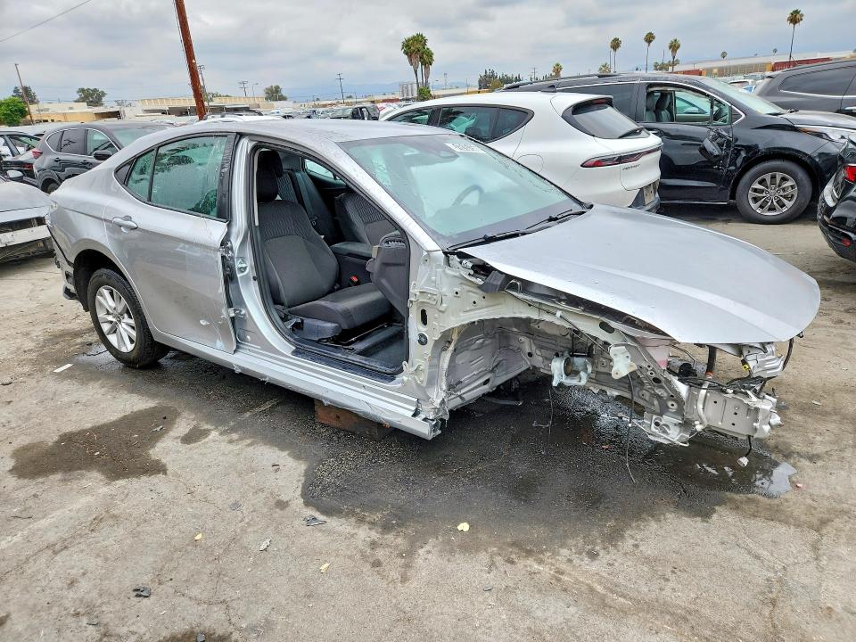 Photo 4 from auction – 2025 TOYOTA CAMRY with VIN 4T1DAACK6SU574076