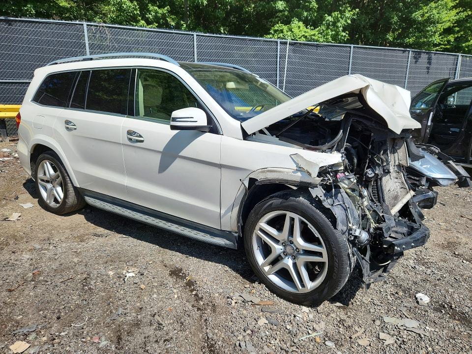 Photo 4 from auction – 2015 MERCEDES-BENZ GL with VIN 4JGDF7DE7FA546663