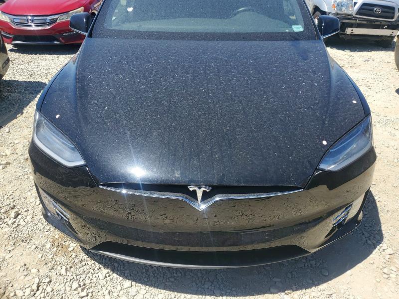 Photo 12 from auction – 2018 TESLA MODEL X with VIN 5YJXCAE29JF142761