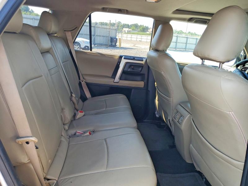 Photo 11 from auction – 2010 TOYOTA 4RUNNER with VIN JTEZU5JR2A5000152
