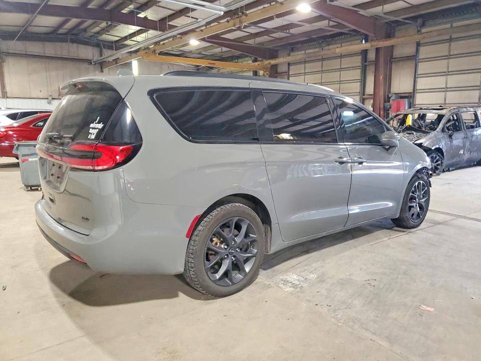 Photo 3 from auction – 2022 CHRYSLER PACIFICA with VIN 2C4RC3BG1NR167314