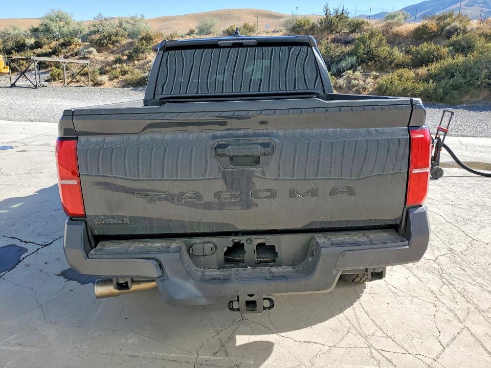 Photo 6 from auction – 2026 TOYOTA TACOMA with VIN 3TMLB5JN6TM270656
