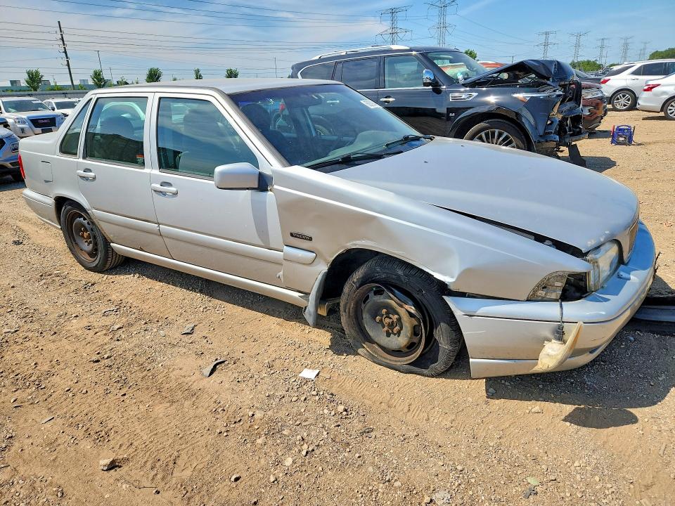 Photo 4 from auction – 1998 VOLVO S70 with VIN YV1LS5537W3464931