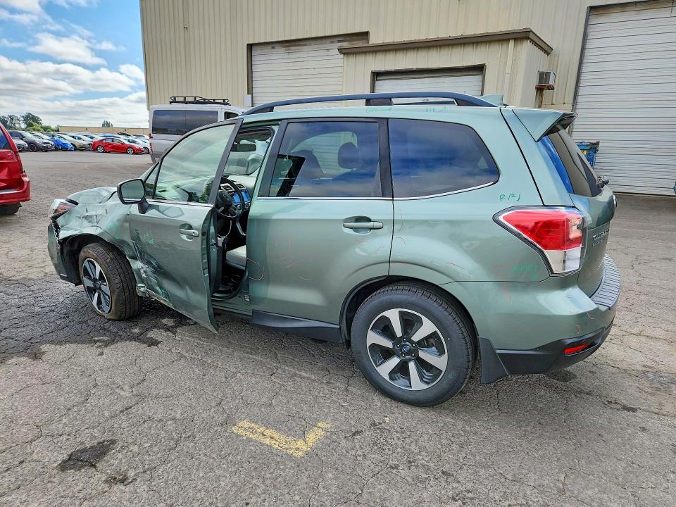 Photo 2 from auction – 2017 SUBARU FORESTER with VIN JF2SJARC9HH803431