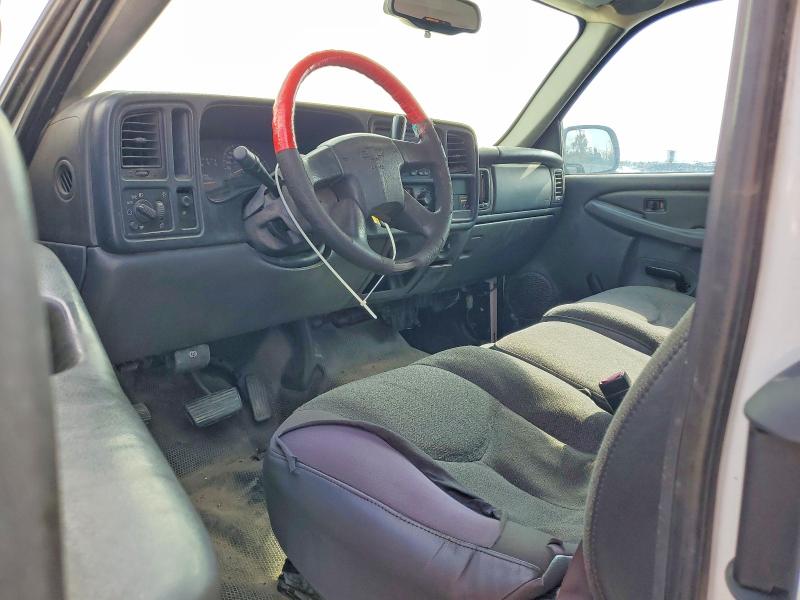Photo 8 from auction – 2004 CHEVROLET SILVERADO with VIN 1GCEC19T84E195497