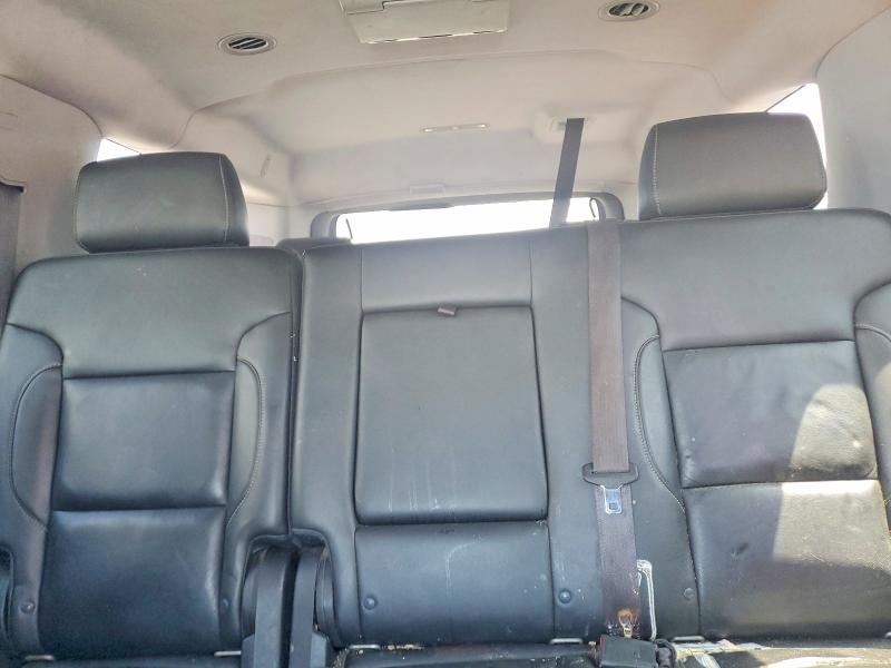 Photo 10 from auction – 2015 CHEVROLET SUBURBAN with VIN 1GNSKJKC3FR615556