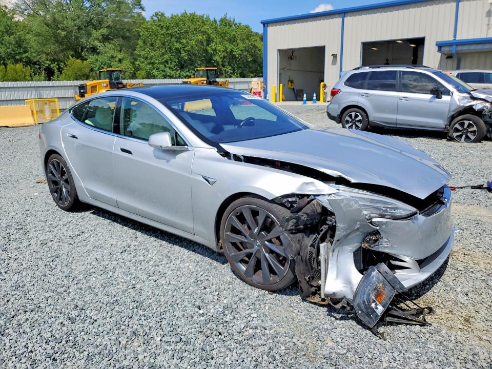 Photo 4 from auction – 2018 TESLA MODEL S with VIN 5YJSA1E28JF244374