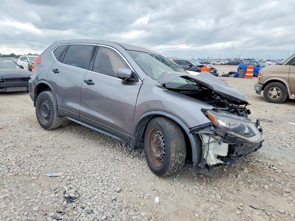 Photo 4 from auction – 2017 NISSAN ROGUE with VIN KNMAT2MT0HP588738