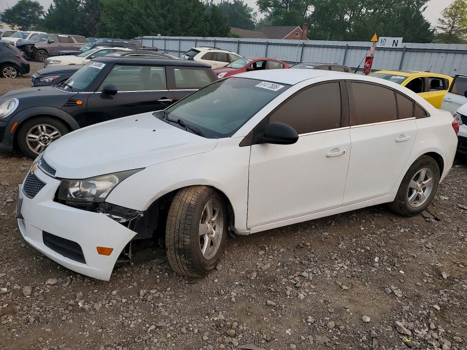 CHEVROLET CRUZE 2013 with VIN 1G1PC5SB7D7108137 - Photo from auction
