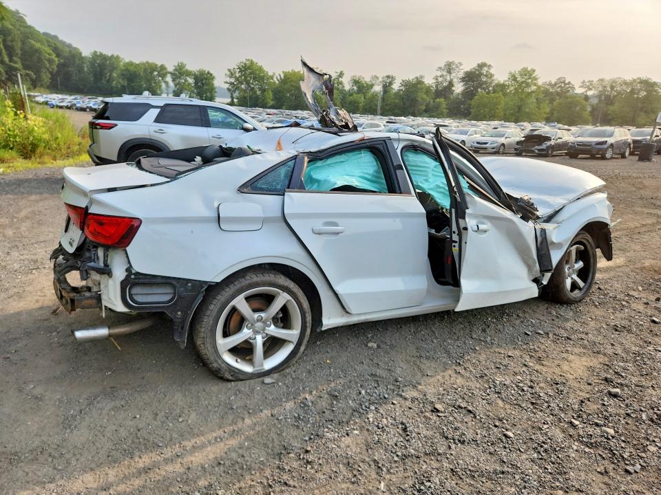 Photo 3 from auction – 2015 AUDI A3 with VIN WAUBFGFFXF1131951