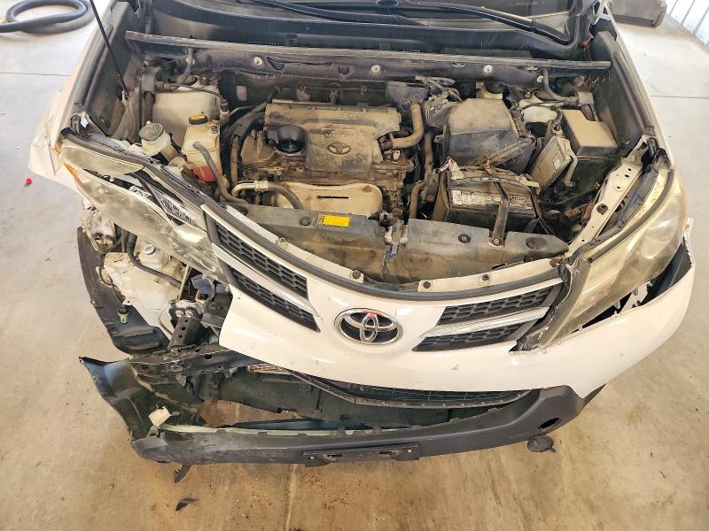 Photo 12 from auction – 2015 TOYOTA RAV4 with VIN 2T3BFREV3FW380830