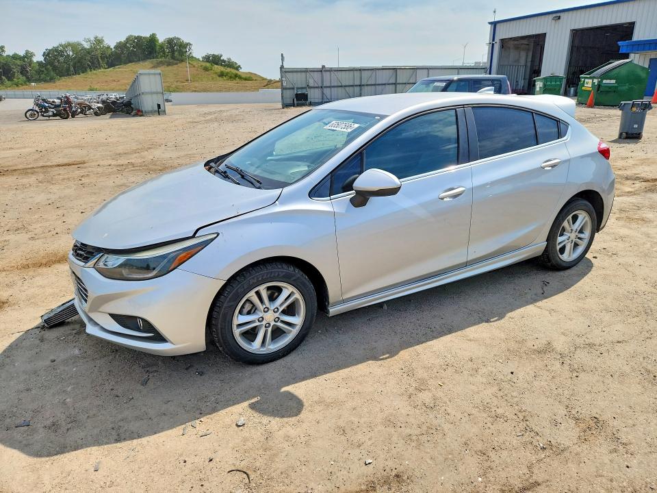 CHEVROLET CRUZE 2018 with VIN 3G1BE6SM3JS649338 - Photo from auction