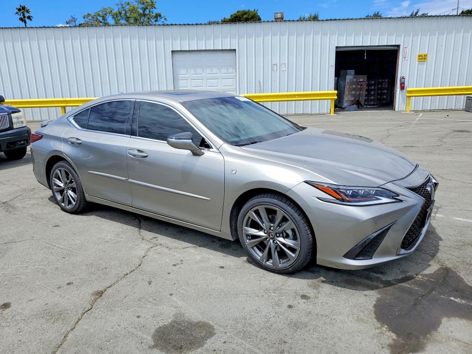 Photo 4 from auction – 2019 LEXUS ES with VIN 58ABZ1B19KU023867