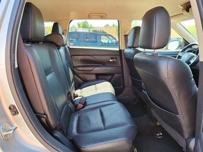 Photo 11 from auction – 2018 MITSUBISHI OUTLANDER with VIN JA4AZ3A30JZ010104