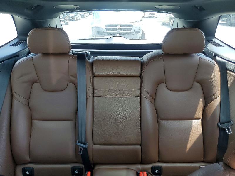 Photo 10 from auction – 2020 VOLVO XC60 with VIN YV4102DL7L1565247