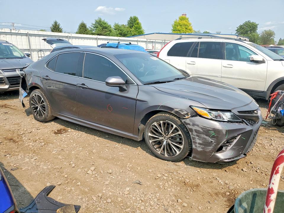 Photo 4 from auction – 2020 TOYOTA CAMRY with VIN 4T1G11AK2LU873940