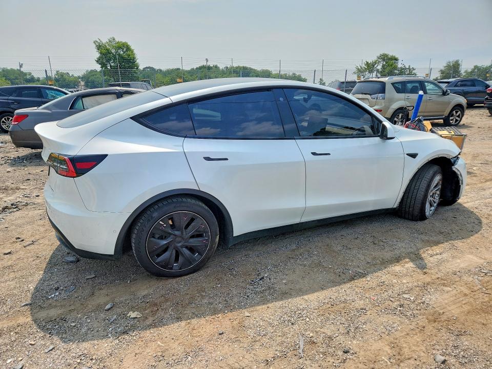 Photo 3 from auction – 2021 TESLA MODEL Y with VIN 5YJYGDEE9MF145202