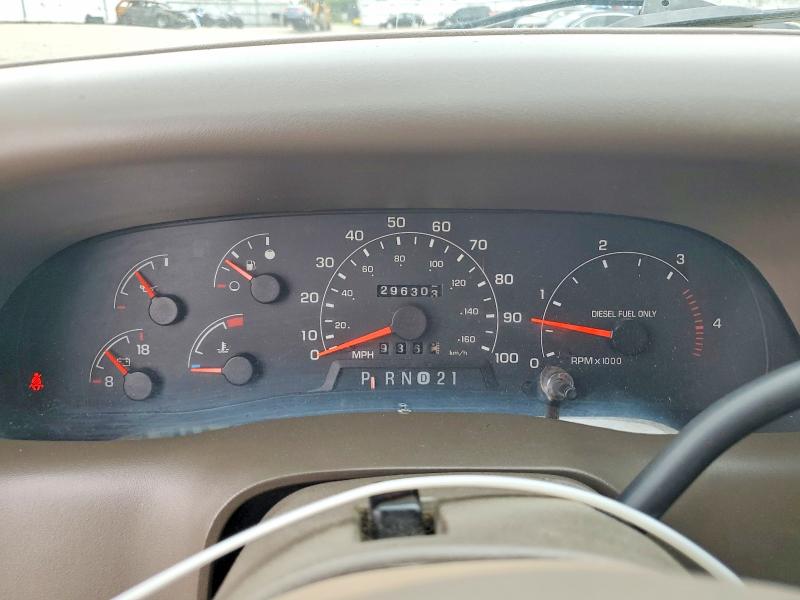 Zdjęcie 9 z aukcji – 2001 FORD F350 z VIN 1FTWW33F31EB40994