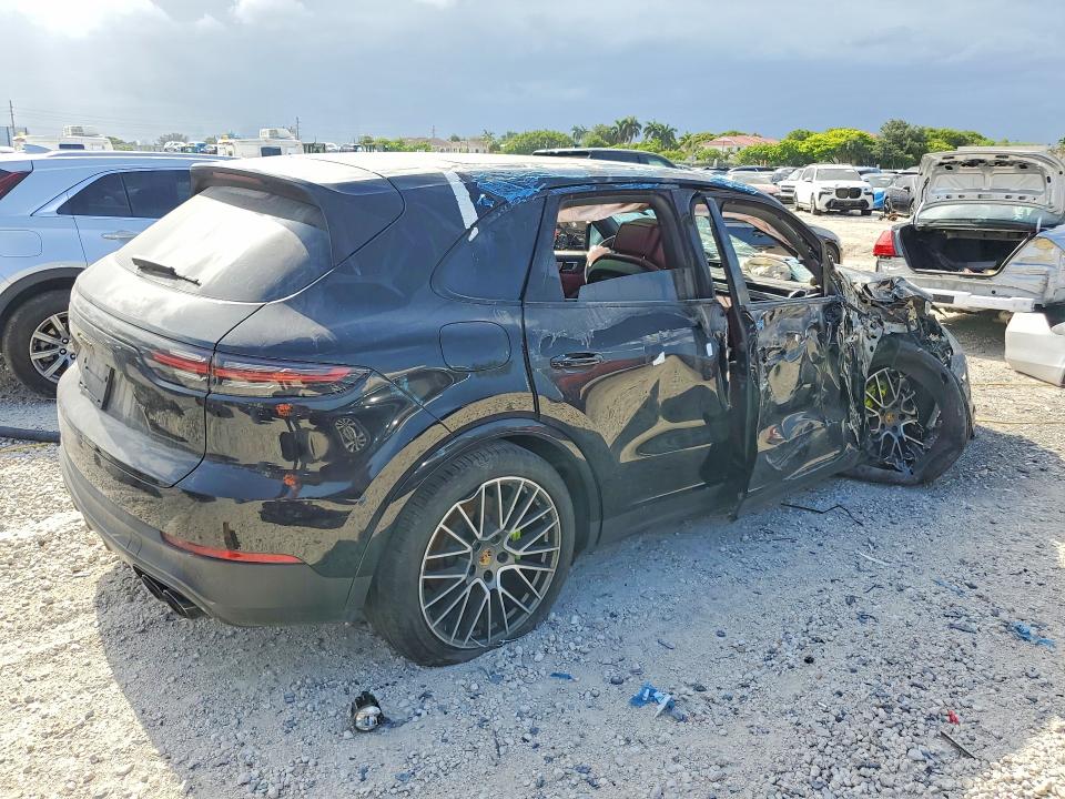Photo 3 from auction – 2023 PORSCHE CAYENNE with VIN WP1AE2AY1PDA12004