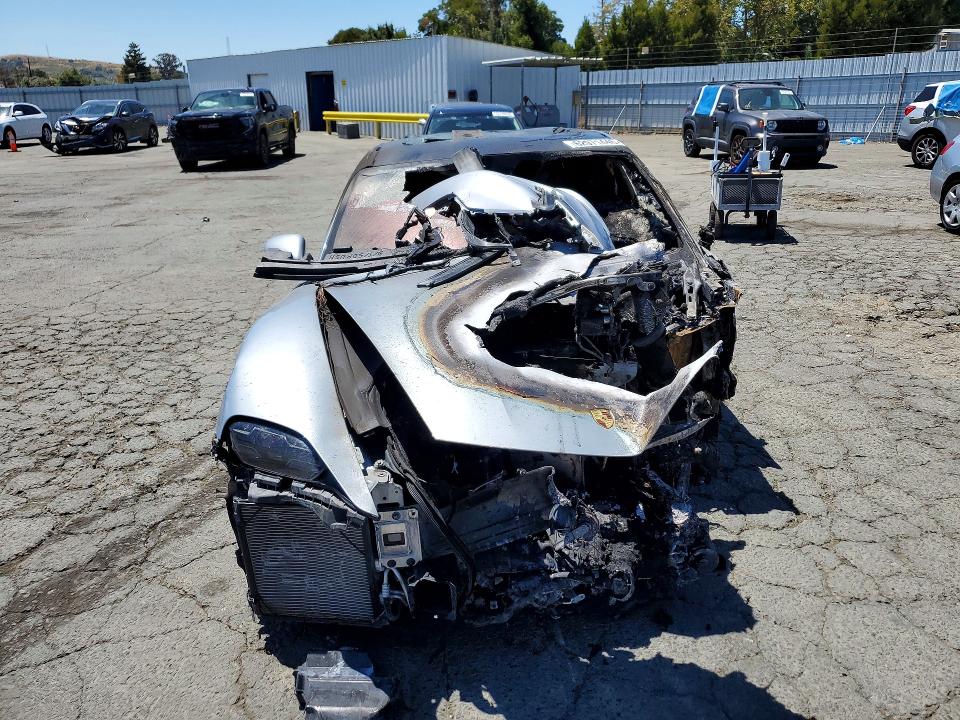 Photo 5 from auction – 2020 PORSCHE TAYCAN with VIN WP0AC2Y18LSA71754