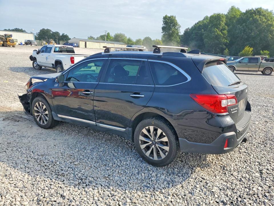 Photo 2 from auction – 2019 SUBARU OUTBACK with VIN 4S4BSATC0K3209573