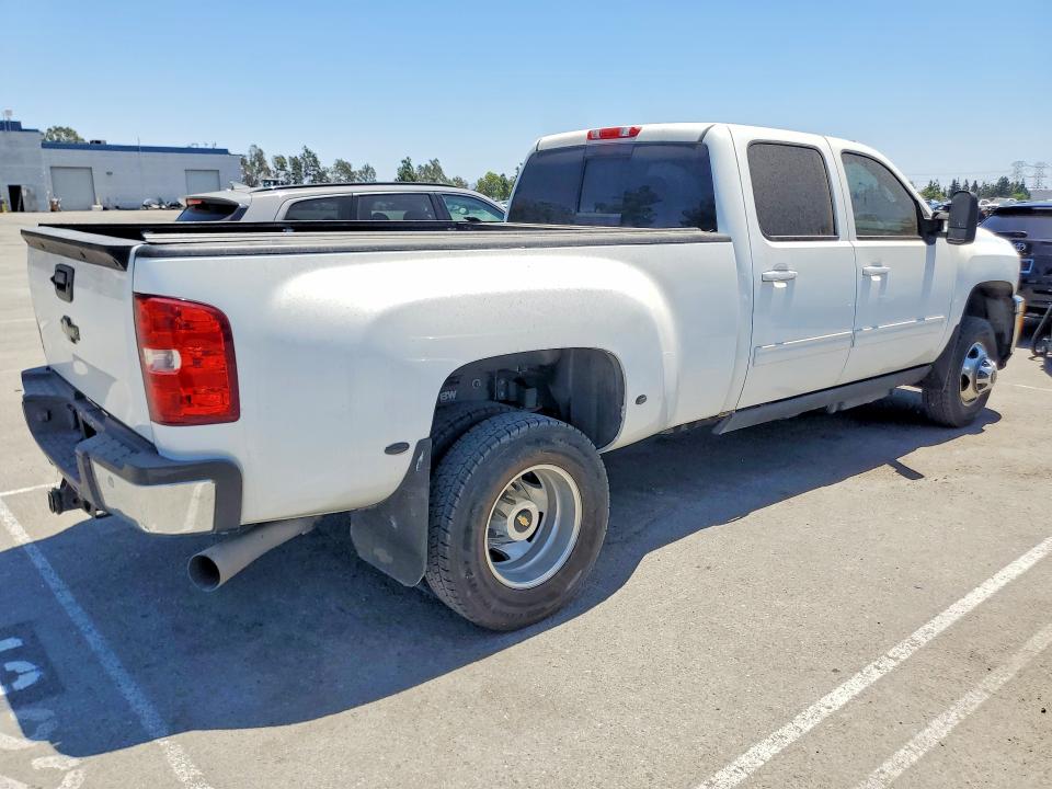 Photo 3 from auction – 2013 CHEVROLET SILVERADO with VIN 1GC4K1C85DF206842