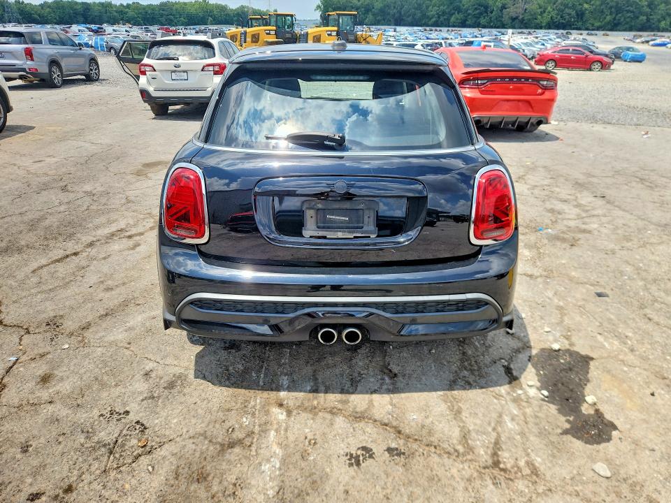 Photo 6 from auction – 2022 MINI COOPER with VIN WMW53DK08N2R12675