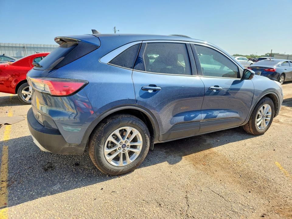 Photo 3 from auction – 2020 FORD ESCAPE with VIN 1FMCU0G67LUB68089