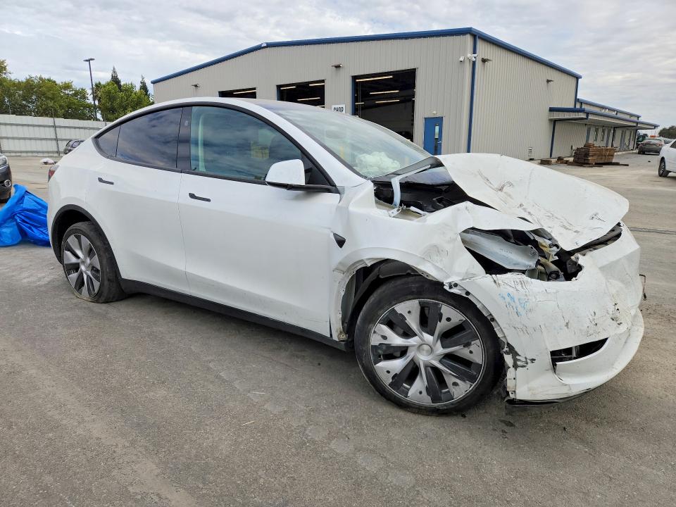 Photo 4 from auction – 2024 TESLA MODEL Y with VIN 7SAYGDED2RF035707