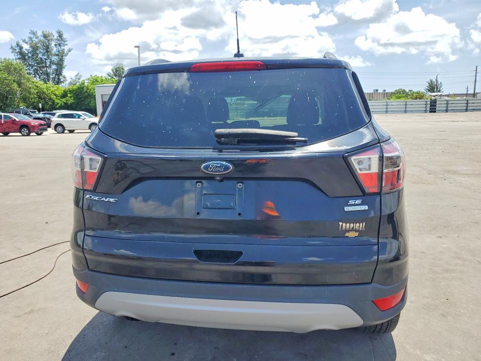 Photo 6 from auction – 2018 FORD ESCAPE with VIN 1FMCU0GD4JUC61311