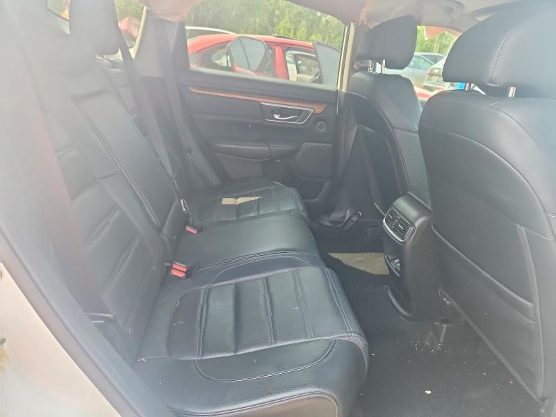 Photo 10 from auction – 2018 HONDA CR-V with VIN 2HKRW2H90JH137948