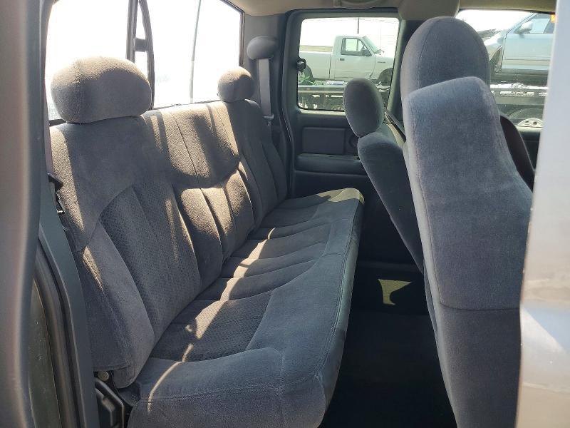 Photo 10 from auction – 2002 CHEVROLET SILVERADO with VIN 2GCEC19V121233975