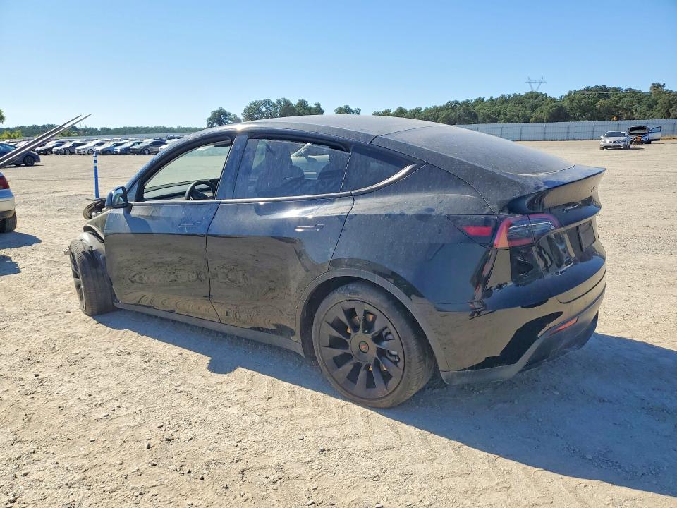 Photo 2 from auction – 2022 TESLA MODEL Y with VIN 7SAYGDEE9NF572948