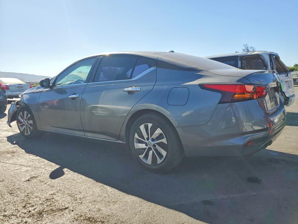 Photo 2 from auction – 2020 NISSAN ALTIMA with VIN 1N4BL4BV6LC210434