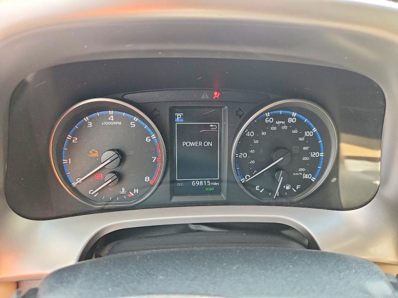Photo 9 from auction – 2018 TOYOTA RAV4 with VIN JTMWFREV5JJ723078