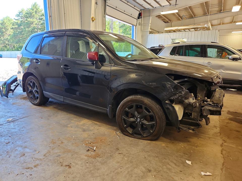 Photo 4 from auction – 2017 SUBARU FORESTER with VIN JF2SJAAC0HG583162