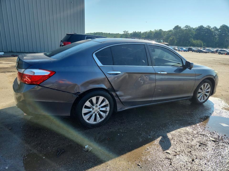 Photo 3 from auction – 2013 HONDA ACCORD with VIN 1HGCR2F80DA256040