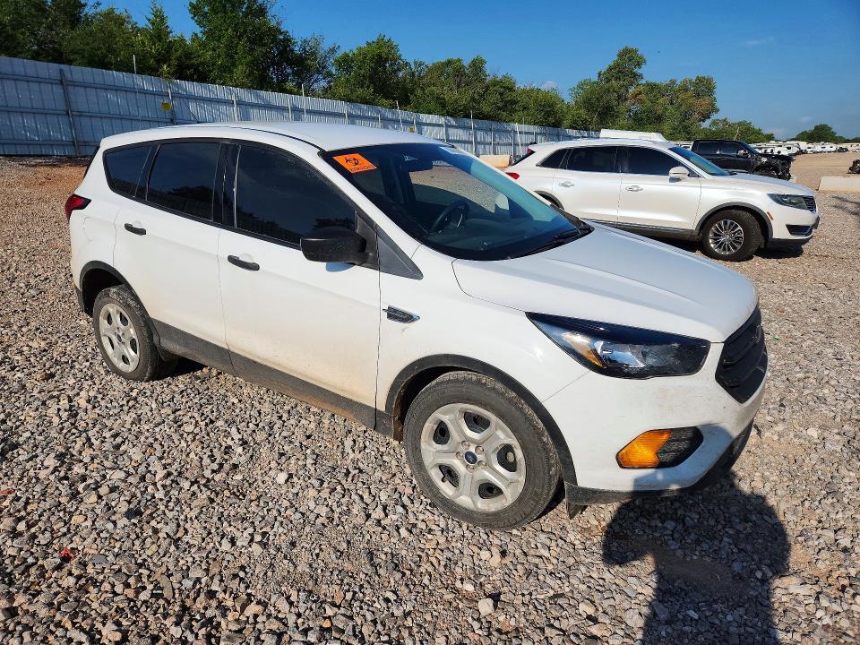 Photo 4 from auction – 2019 FORD ESCAPE with VIN 1FMCU0F76KUC33507