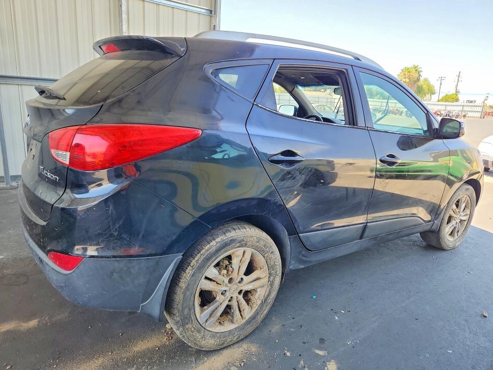 Photo 3 from auction – 2012 HYUNDAI TUCSON with VIN KM8JU3AC8CU339181