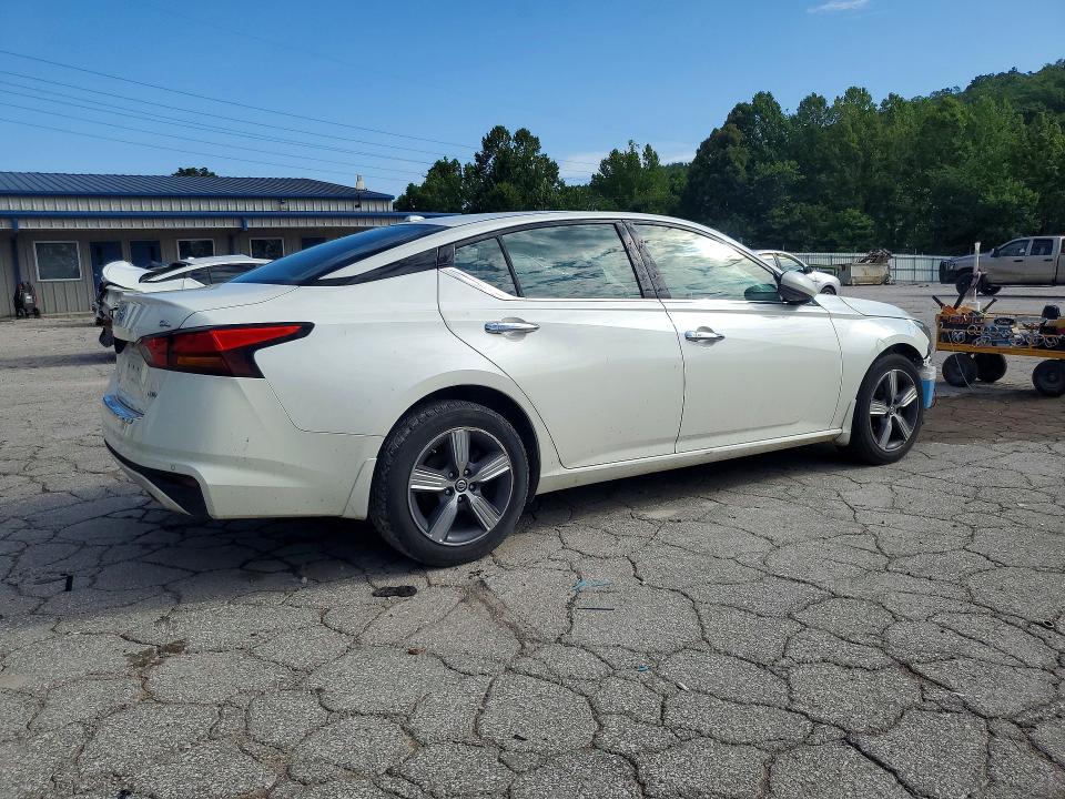 Photo 3 from auction – 2019 NISSAN ALTIMA with VIN 1N4BL4EWXKC234822