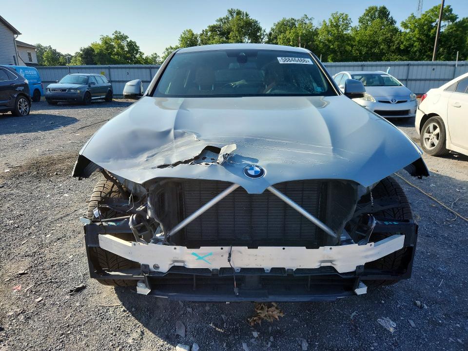 Photo 5 from auction – 2022 BMW X4 with VIN 5UX33DT08N9M23157