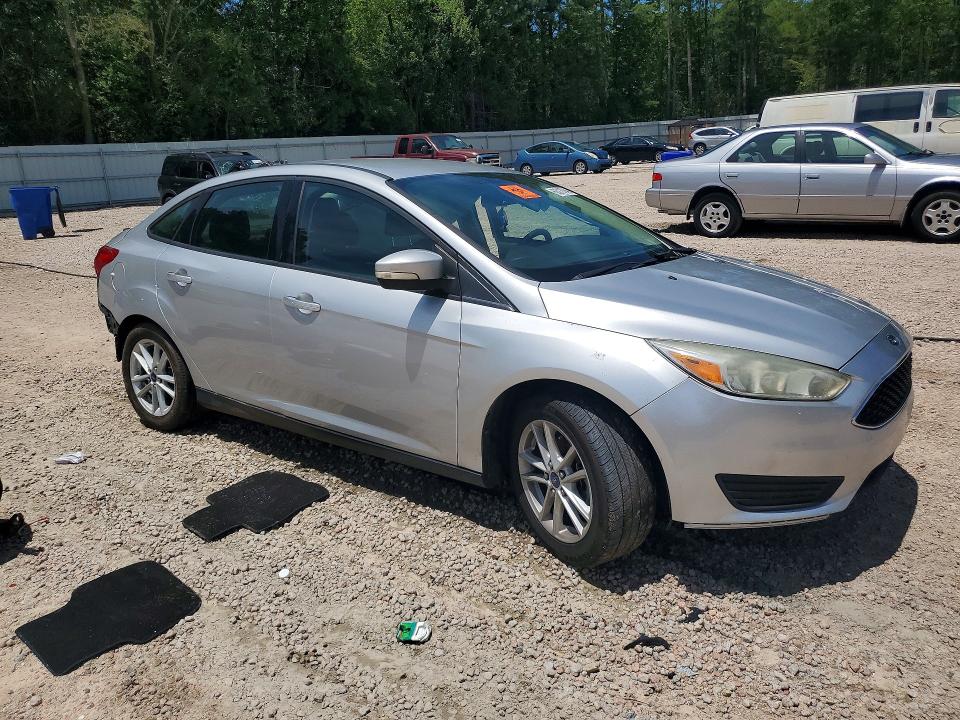 Photo 4 from auction – 2015 FORD FOCUS with VIN 1FADP3F26FL375783