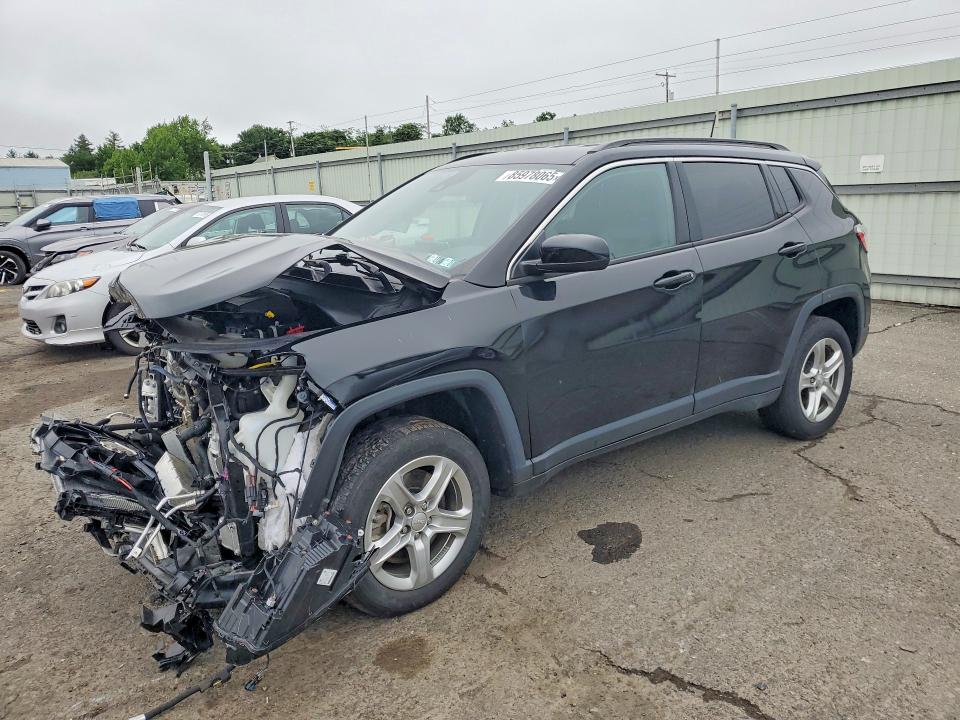 JEEP COMPASS 2023 with VIN 3C4NJDBNXPT538527 - Photo from auction