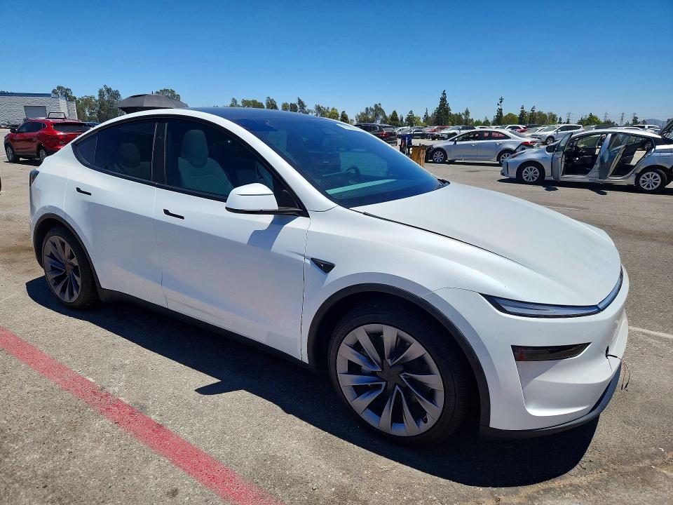 Photo 4 from auction – 2026 TESLA MODEL Y with VIN 7SAYGDEE6TF577781