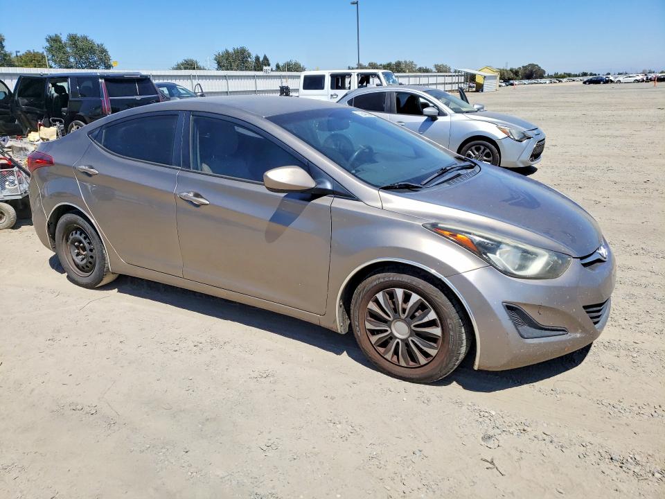 Photo 4 from auction – 2016 HYUNDAI ELANTRA with VIN 5NPDH4AE6GH667230