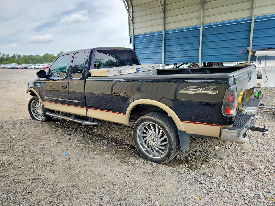 Photo 2 from auction – 2000 FORD F150 with VIN 1FTRX18W4YNA57639