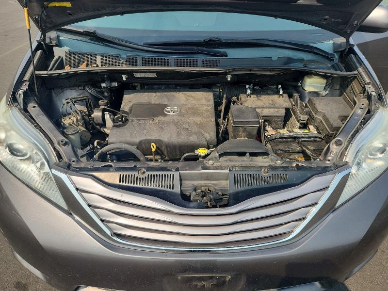 Photo 11 from auction – 2015 TOYOTA SIENNA with VIN 5TDYK3DC9FS603456