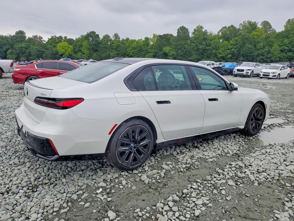 Photo 3 from auction – 2023 BMW 740 with VIN WBA23EH01PCN52467