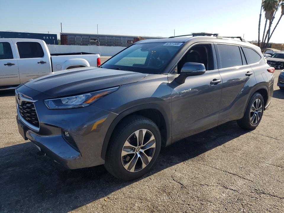 TOYOTA HIGHLANDER 2020 with VIN 5TDHARAH2LS500350 - Photo from auction
