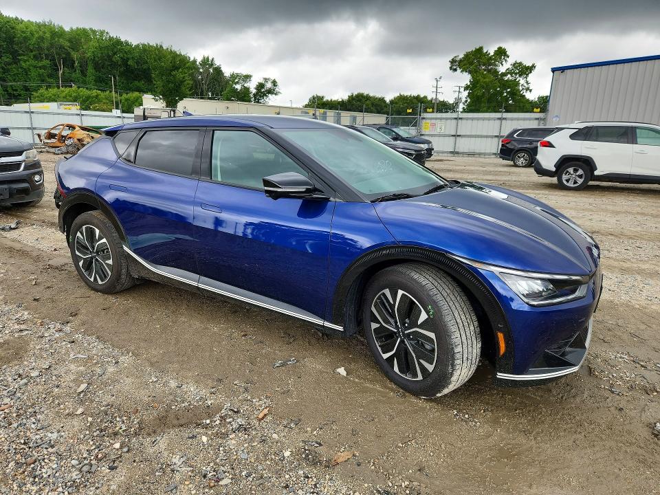 Zdjęcie 4 z aukcji – 2024 KIA EV6 z VIN KNDC3DLC4R5223983